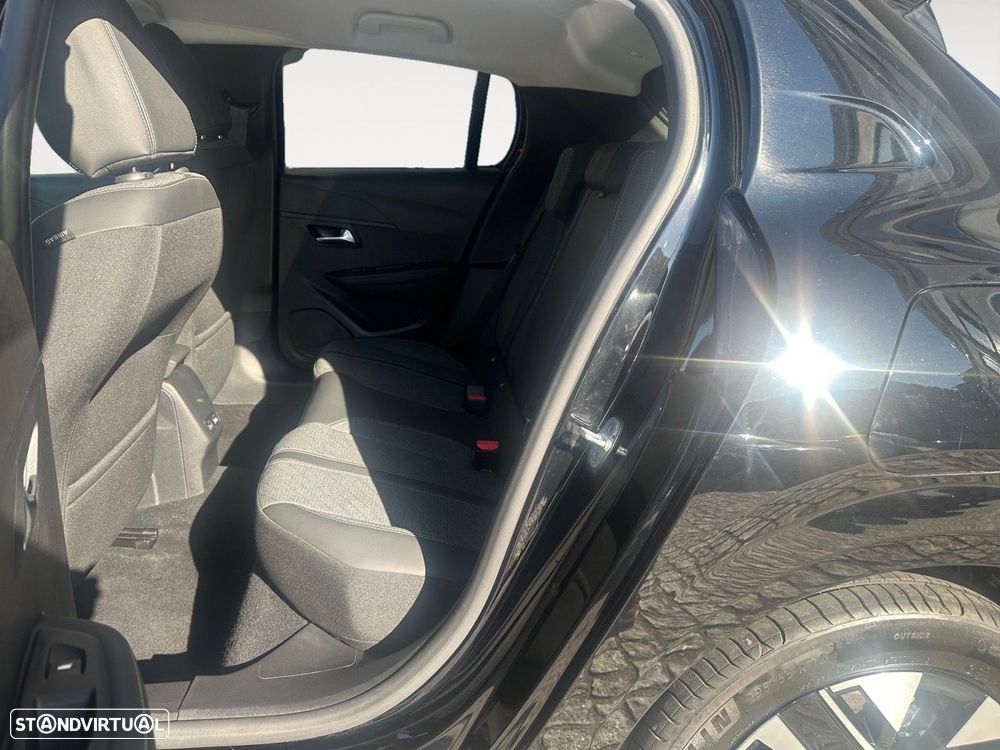 Peugeot 208 1.2 PureTech Allure - 13