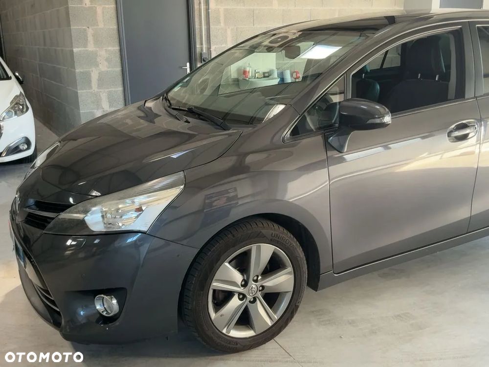 Toyota Verso 1.6 D-4D Prestige - 13