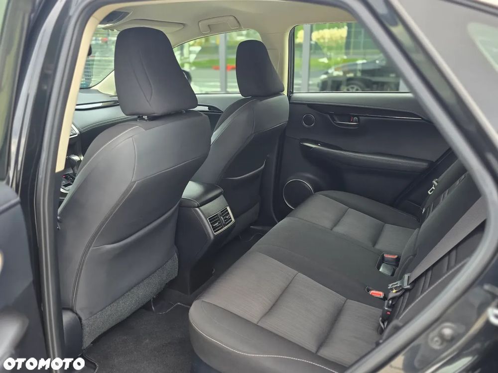 Lexus NX 300h Elegance AWD - 30