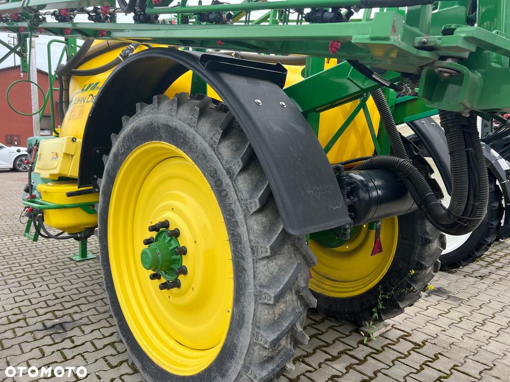 John Deere M724 - 19
