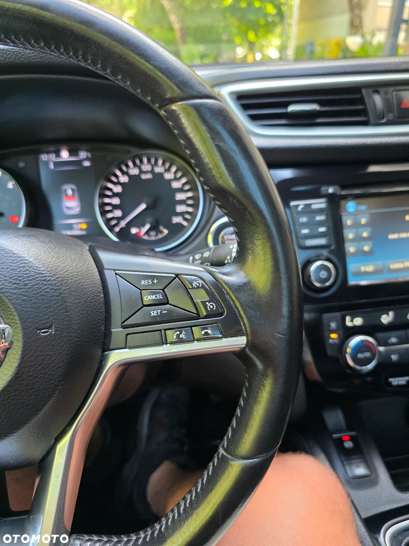 Nissan Qashqai 1.6 DCi 4x4 N-Connecta - 8