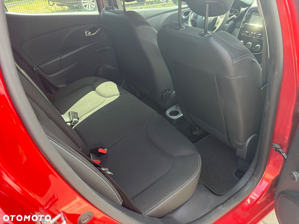 Renault Clio 1.2 16V 75 Life - 13