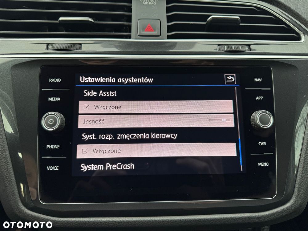 Volkswagen Tiguan 2.0 TDI SCR DSG IQ.DRIVE - 37