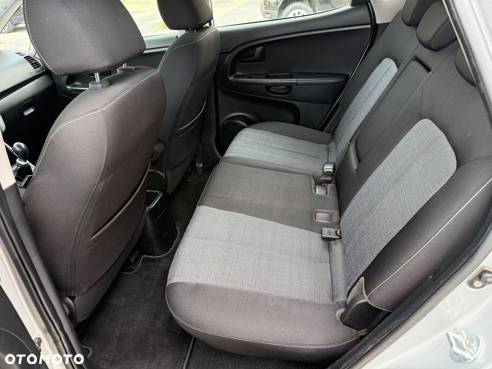 Kia Venga 1.6 CVVT ISG Vision - 30