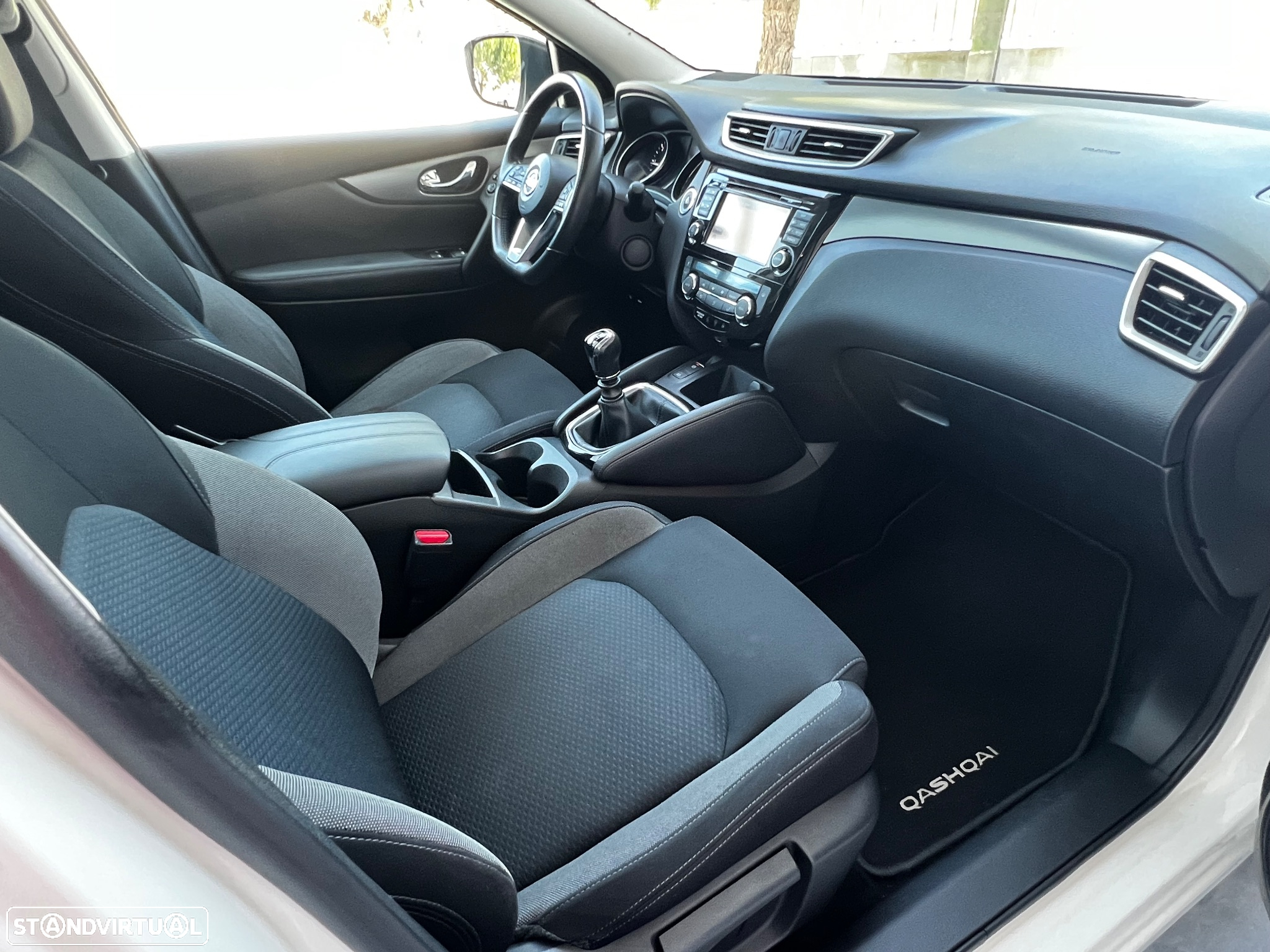 Nissan Qashqai 1.5 dCi N-Connecta J18+Led - 12