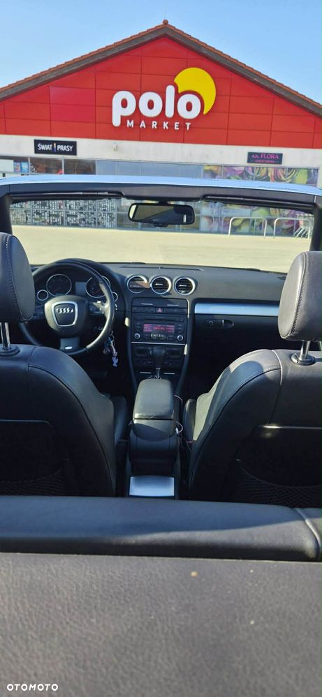 Audi A4 Cabrio 2.0 TDI DPF Multitronic - 5