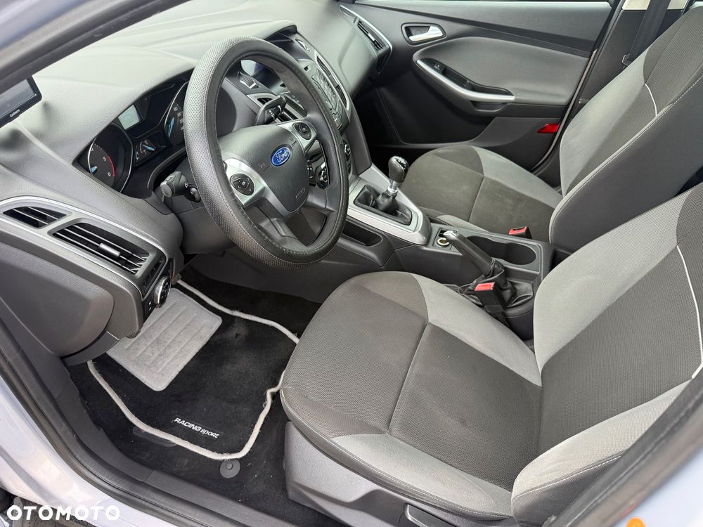 Ford Focus 1.6 TDCi DPF Champions Edition - 17