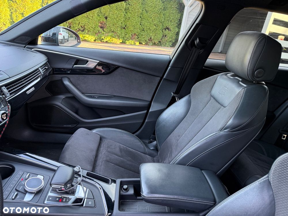 Audi A4 Avant 45 TDI quattro tiptronic S line - 29