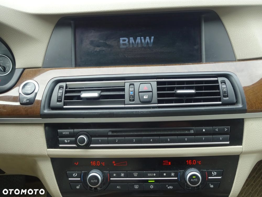 BMW Seria 5 520d - 27