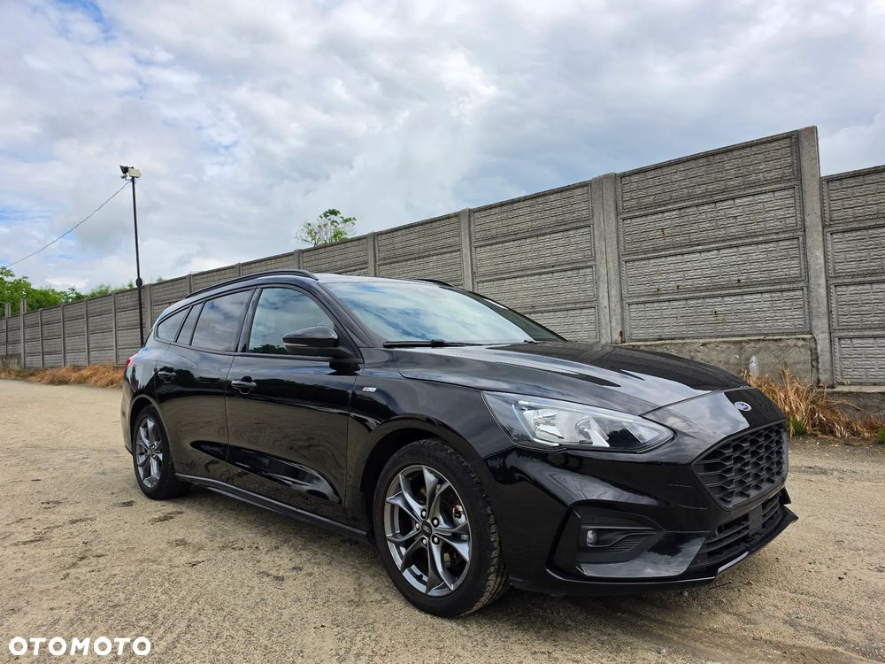 Ford Focus 1.0 EcoBoost STart-Stopp-System ST-LINE X - 1