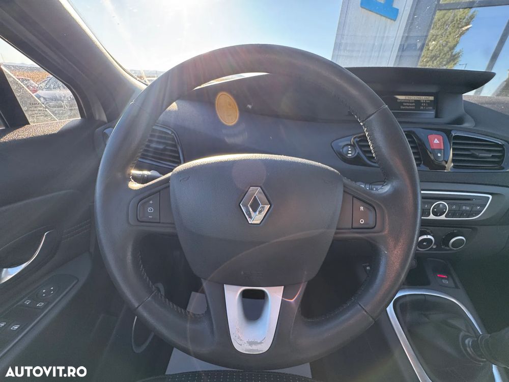 Renault Scenic 1.9dCi Privilege - 22