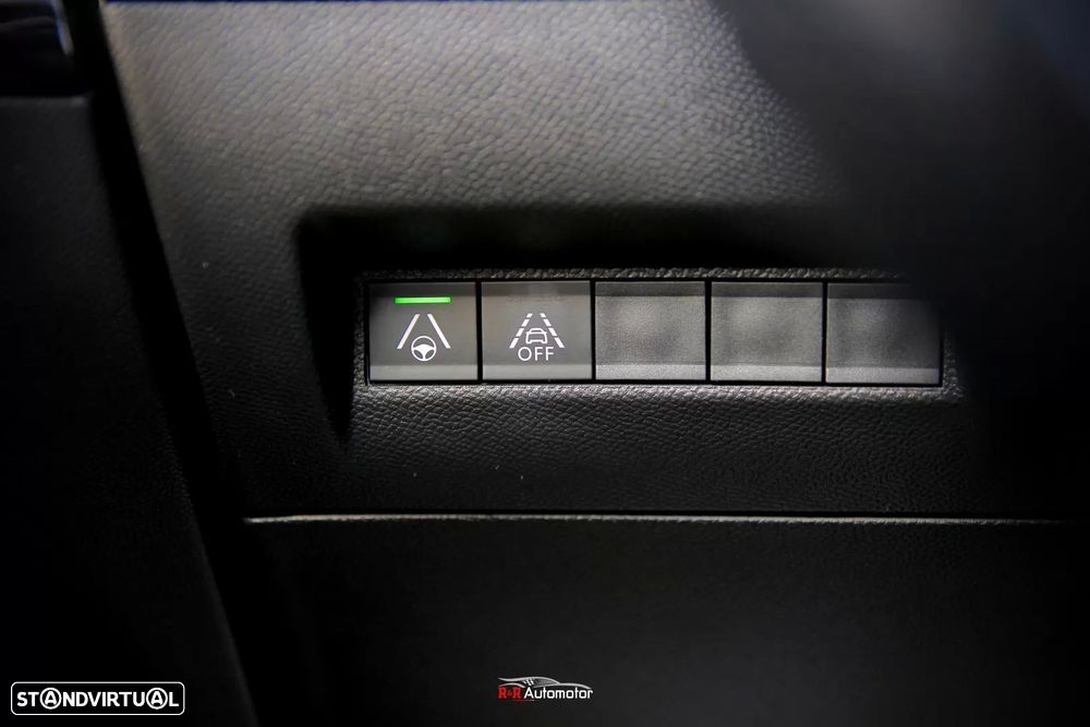 Peugeot e-2008 50 kWh GT - 43