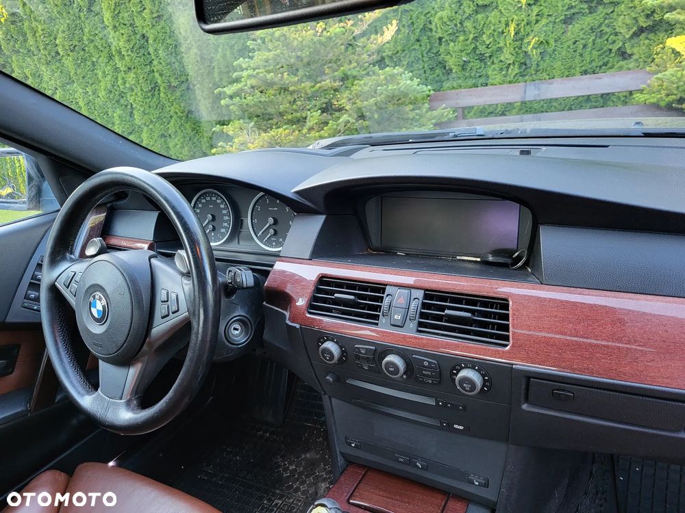 BMW Seria 5 - 24