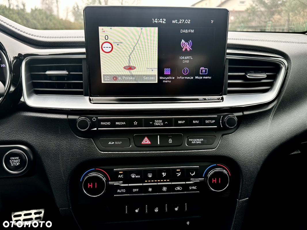 Kia Ceed - 34