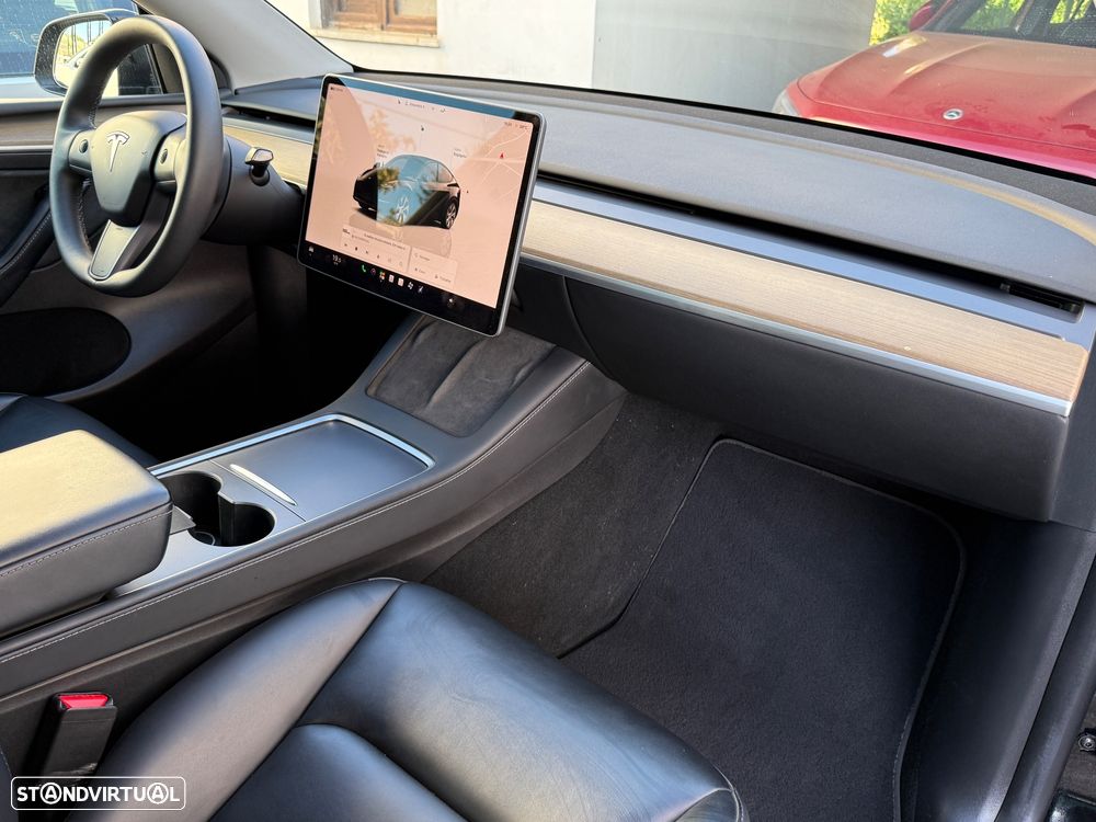 Tesla Model Y RWD - 25