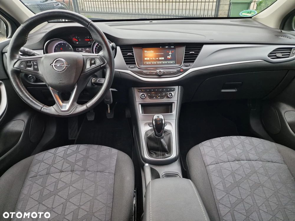 Opel Astra 1.4 Turbo 120 Jahre - 21