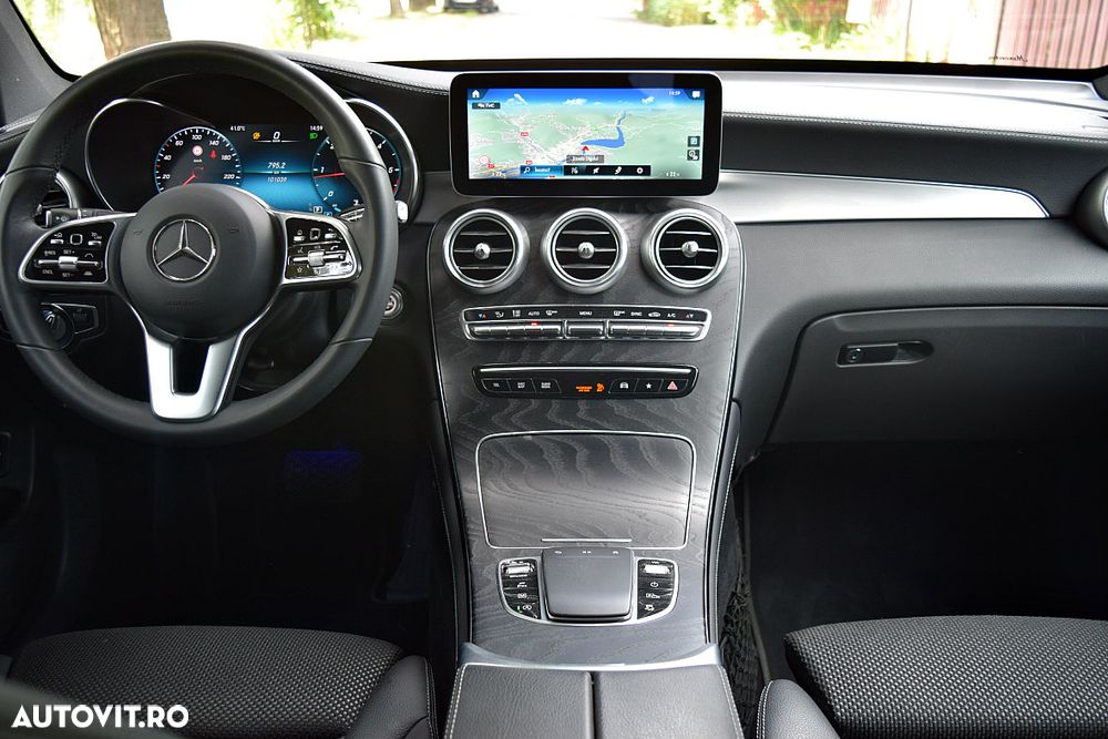 Mercedes-Benz GLC Coupe 220 d 4Matic 9G-TRONIC AMG Line - 9