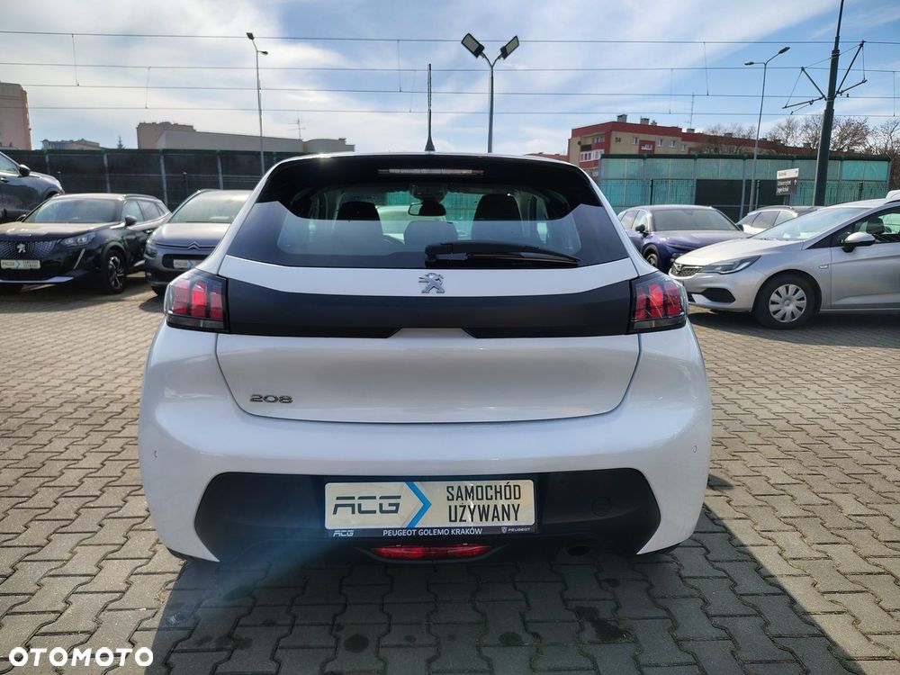 Peugeot 208 - 6