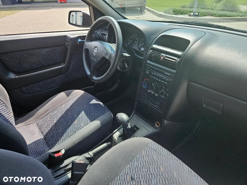 Opel Astra - 17