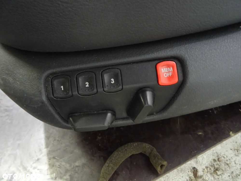 SKODA SUPERB I 01-05 2.8 V6 FOTELE KANAPA BOCZKI GRZANE Z PAMIĘCIĄ - 14