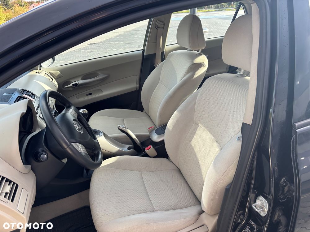 Toyota Auris - 15