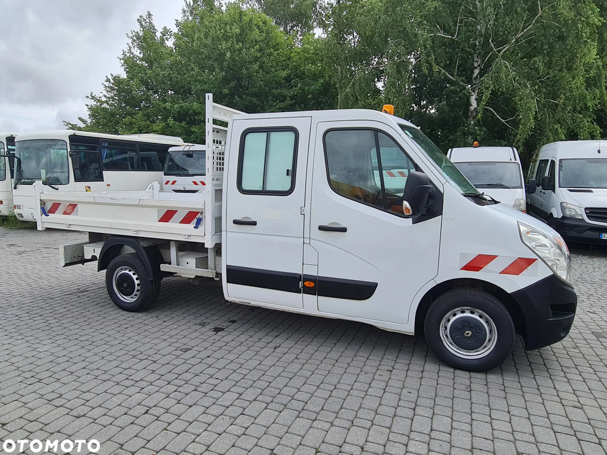 Renault Master Wywrotka 2016 r. Klima Brygadówka LIFT - 11