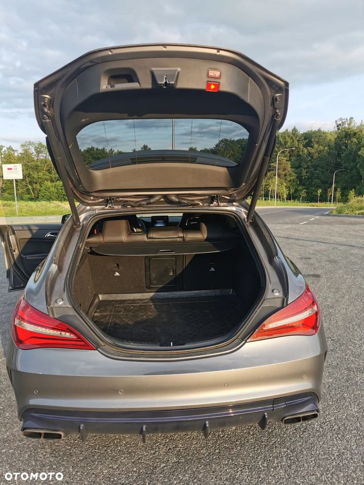 Mercedes-Benz CLA AMG 45 4-Matic - 12
