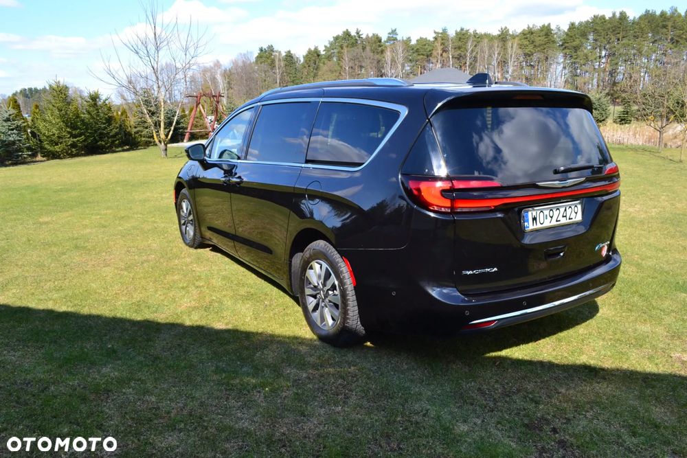 Chrysler Pacifica - 7
