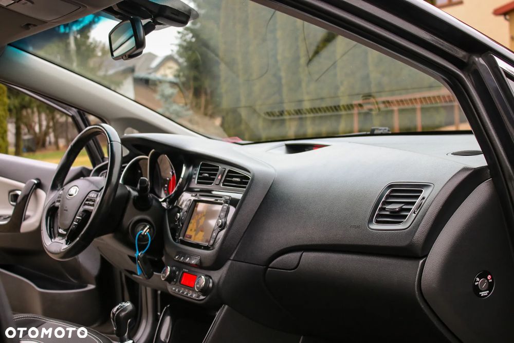 Kia Ceed 1.6 CRDi 128 Platinum Edition - 22