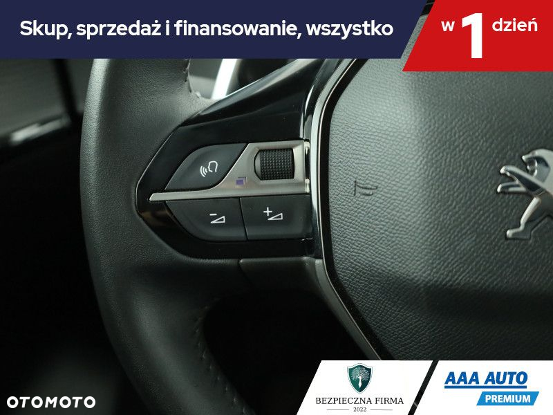 Peugeot 208 - 18