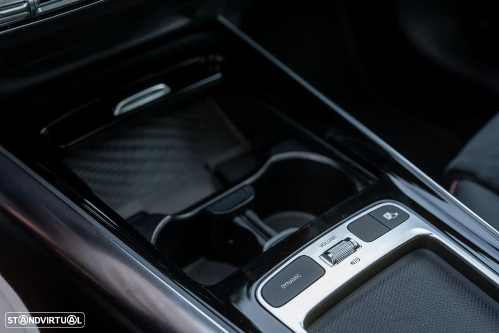 Mercedes-Benz GLA 250 e AMG Line - 37