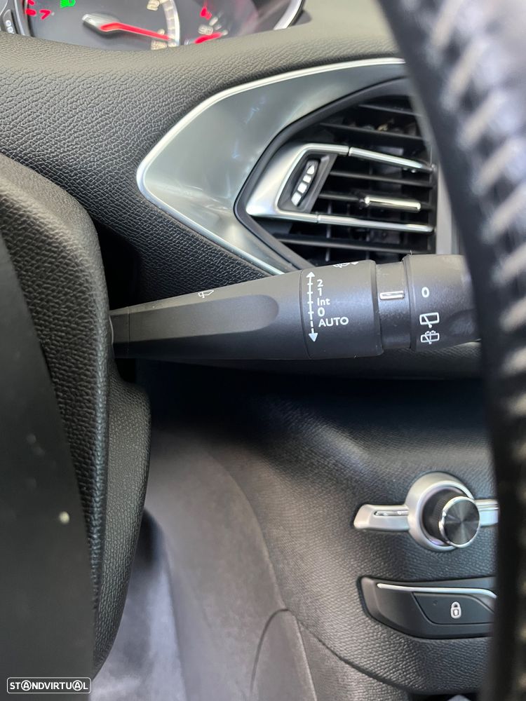 Peugeot 308 PureTech 130 GPF EAT8 Stop & Start Allure Pack - 14