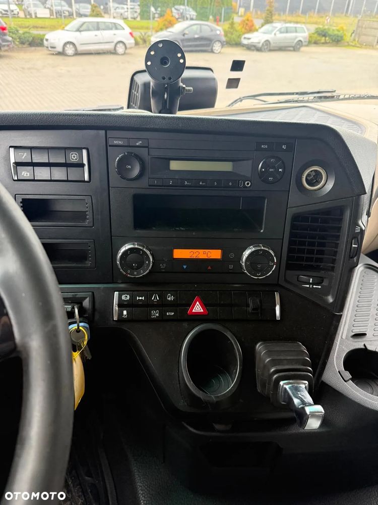 Mercedes-Benz Actros - 10