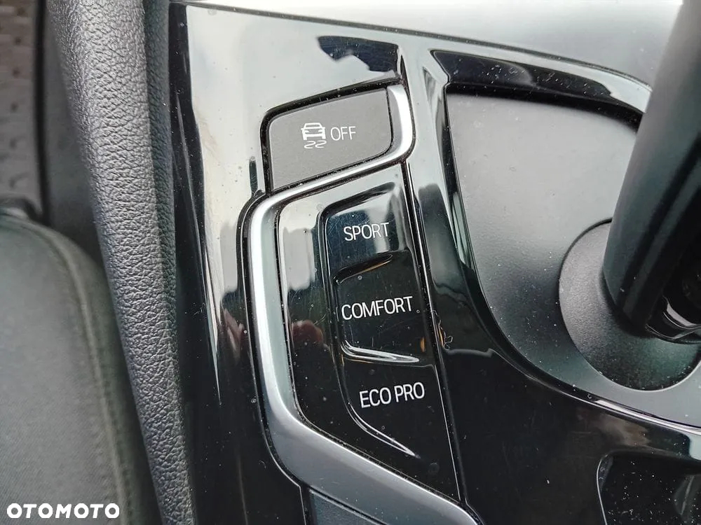BMW Seria 5 520d Efficient Dynamics - 29