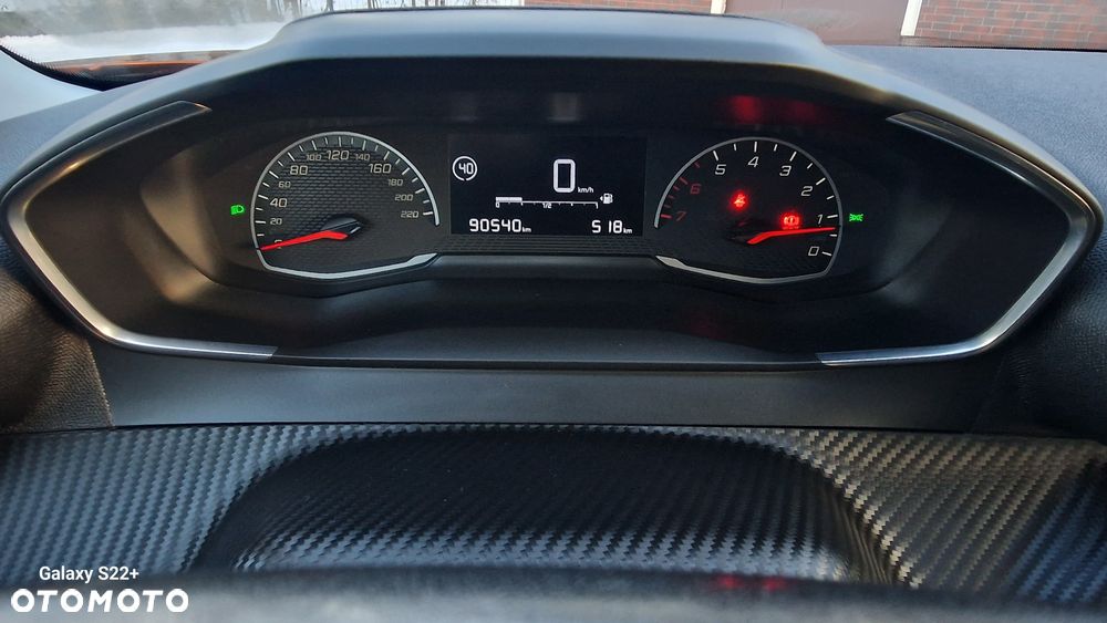 Peugeot 2008 PureTech 100 Allure - 16