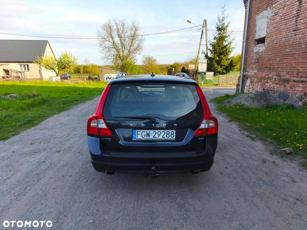 Volvo V70 D5 AWD Momentum - 6