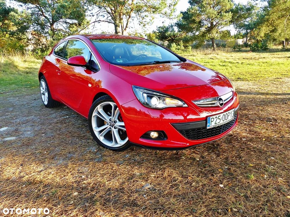 Opel Astra 1.6 Turbo Cosmo - 4