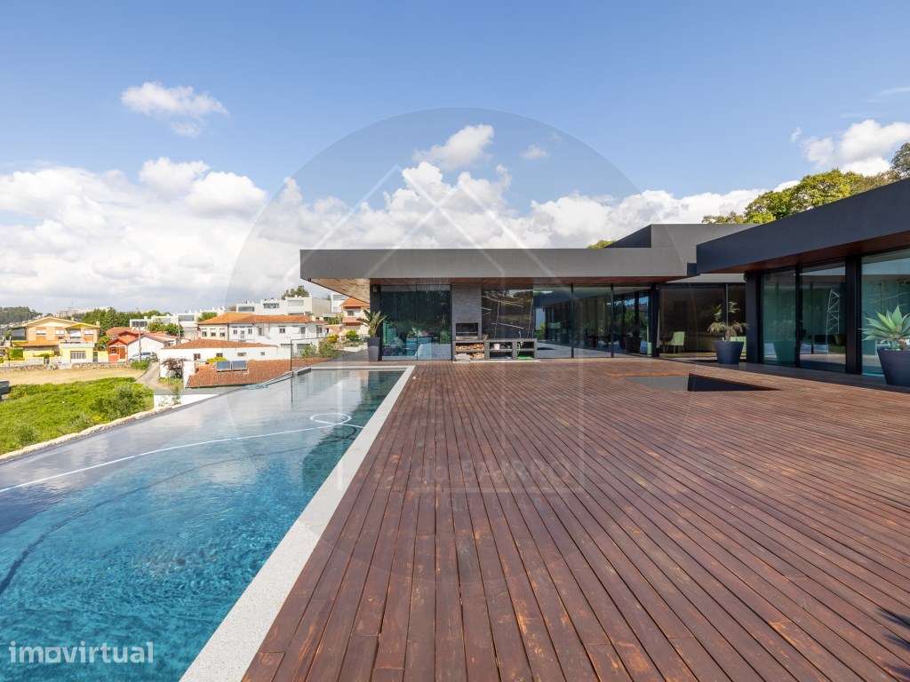 Moradia T6, térrea contemporânea, piscina, terraços e jardim junto ... - Grande imagem: 5/51
