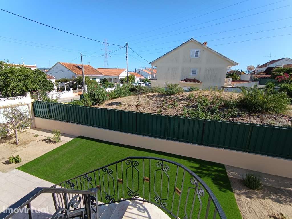 Moradia Geminada T3 na Quinta do Conde - Grande imagem: 5/25