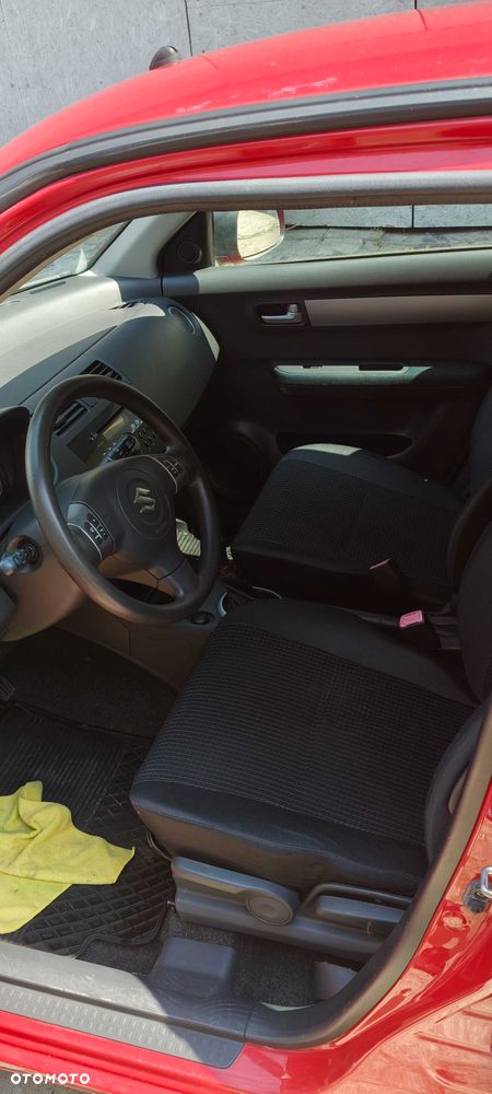 Suzuki Swift - 6