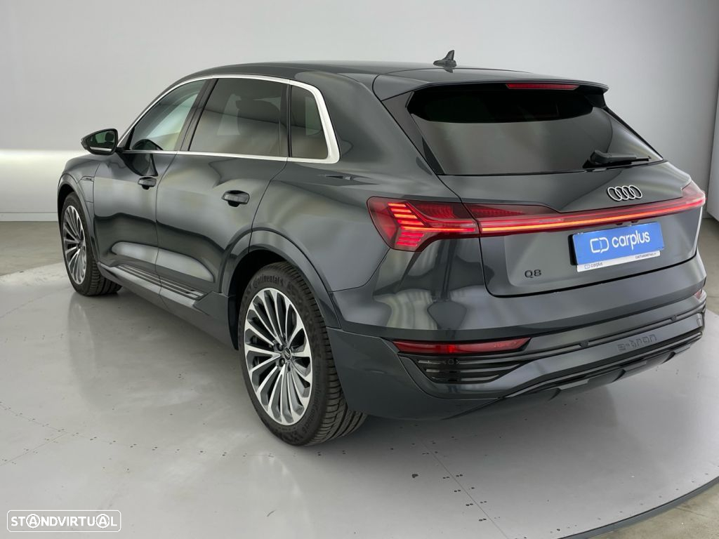 Audi Q8 e-Tron 55 quattro Advanced - 25