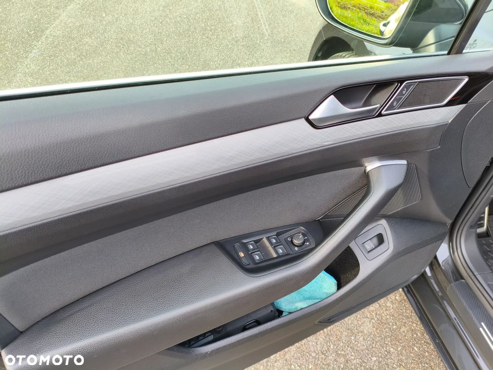Volkswagen Passat 1.5 TSI EVO Business - 12