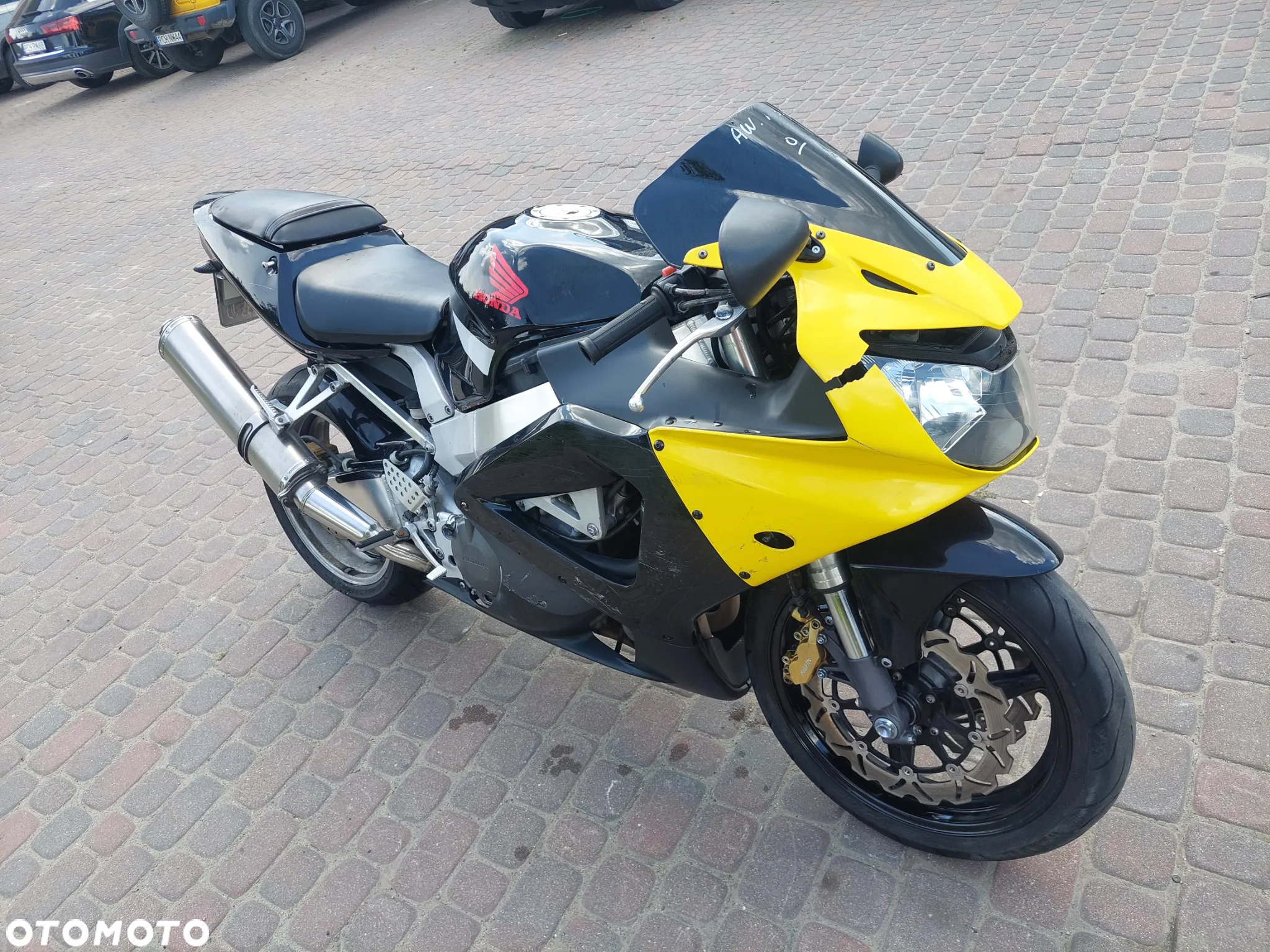 Honda CBR - 7