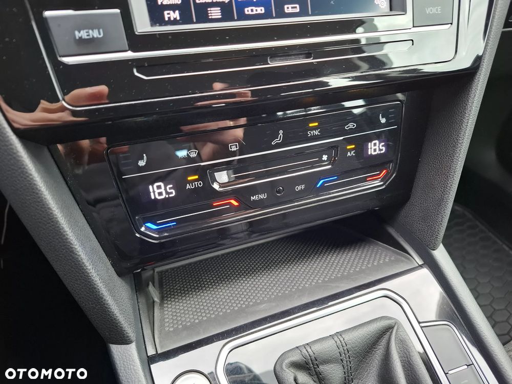 Volkswagen Passat 1.5 TSI EVO Business DSG - 17