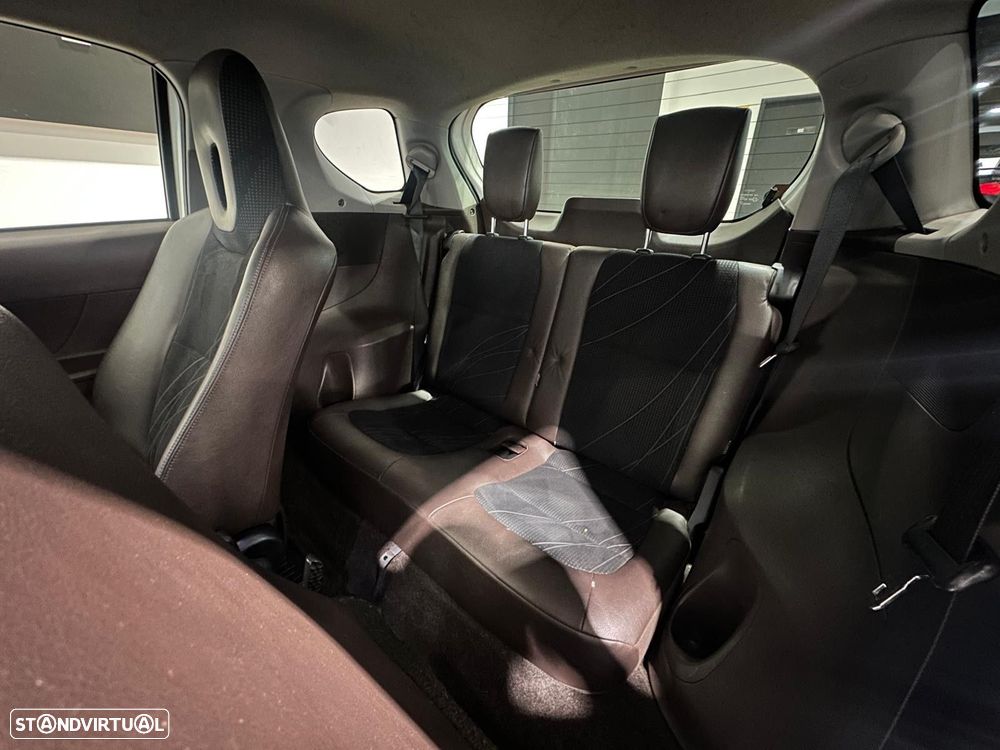 Toyota iQ 1.4 D-4D 2 EP+NAVI+Bluetooth - 23