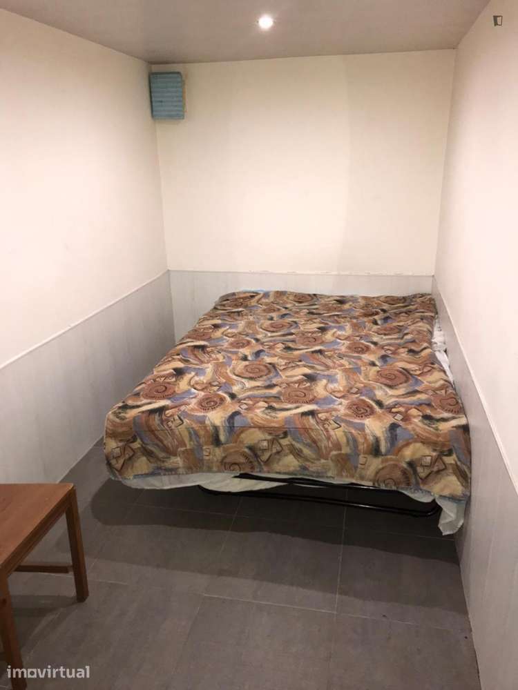 Quarto - localizado em Penha de França Lisbon - Grande imagem: 3/22