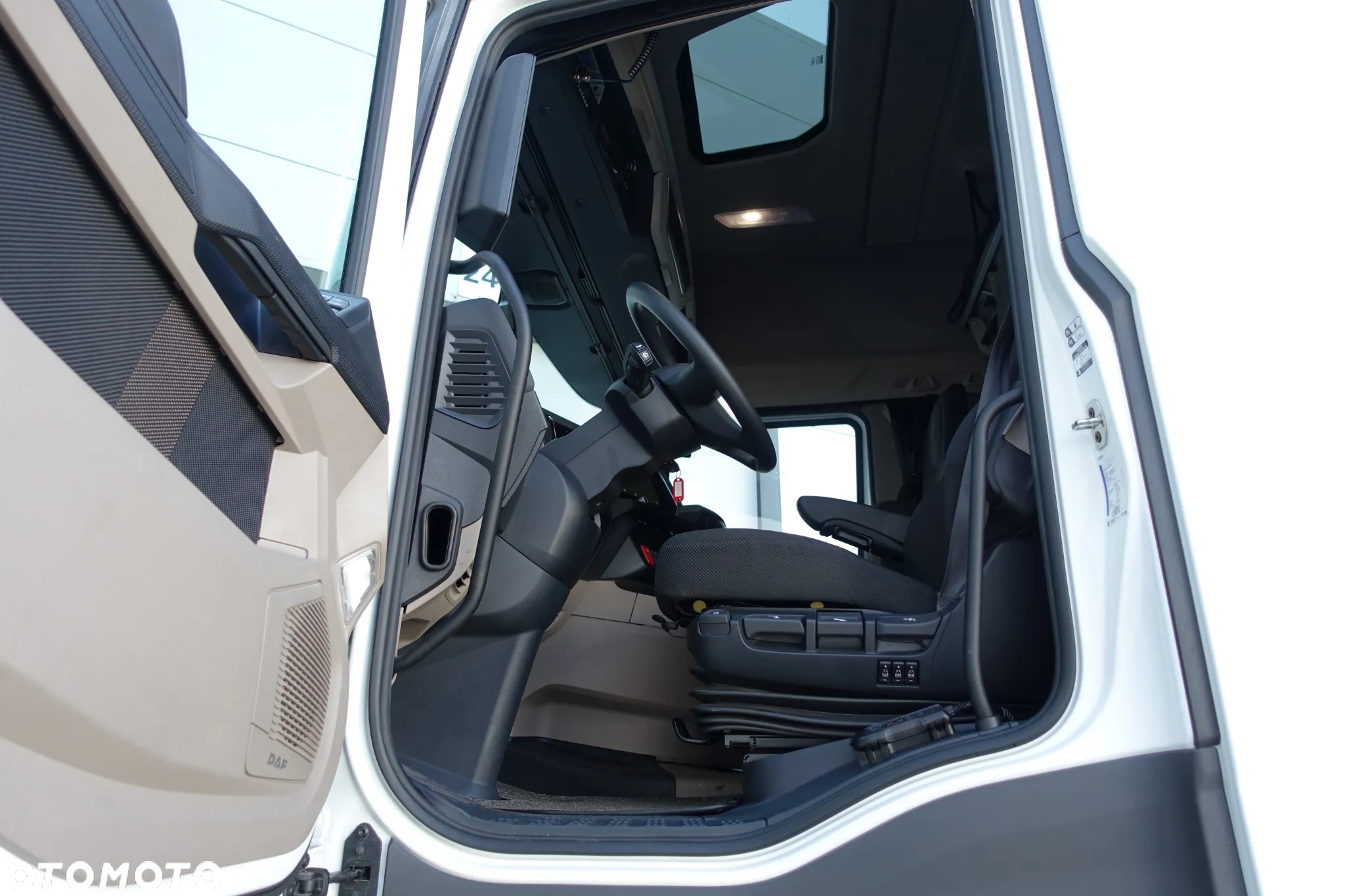 DAF XG - 6