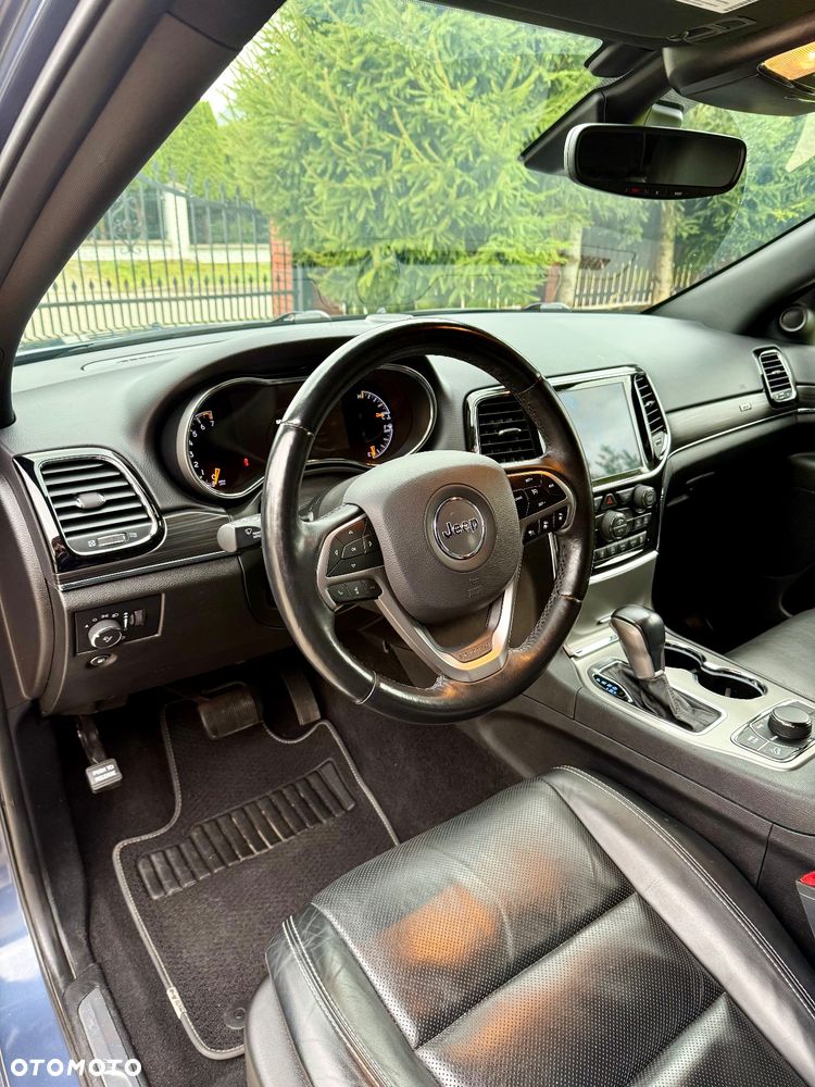 Jeep Grand Cherokee - 11