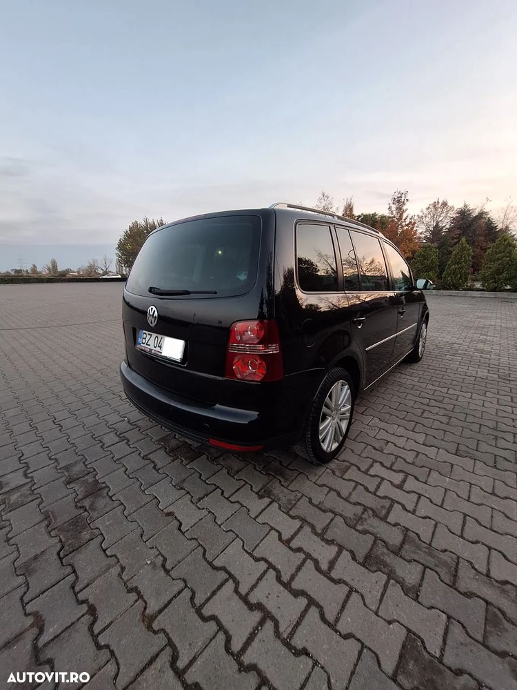 Volkswagen Touran - 3