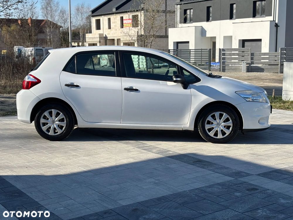 Toyota Auris 1.4 D-4D Luna EU5 - 5